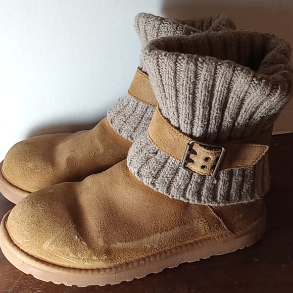 UGG Boots Size 8, Cambridge Chestnut - Picture 3 of 6